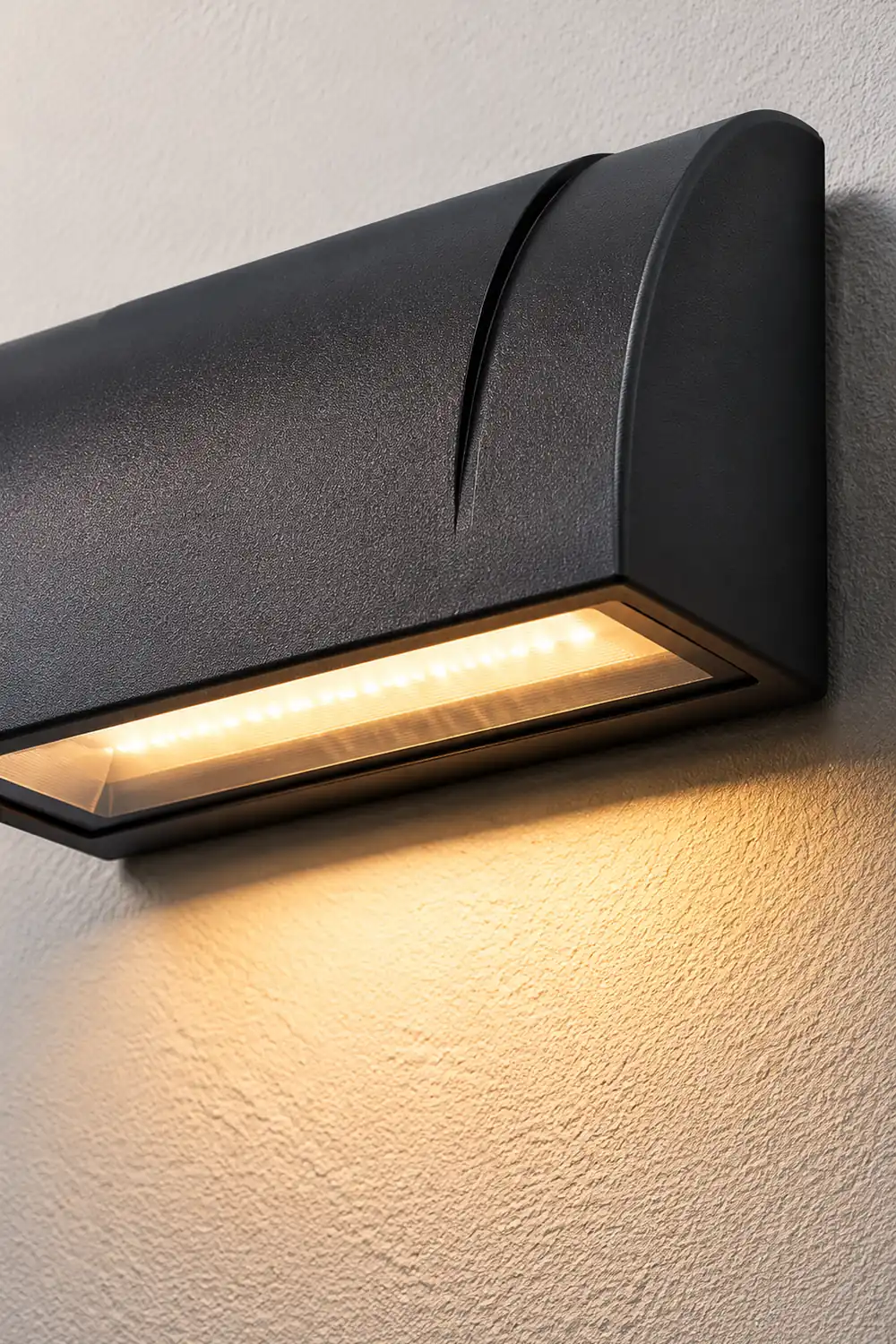 Modern Minimalist Waterproof Outdoor LED Wall Light for Patio Balcony Garden - Lumpaz