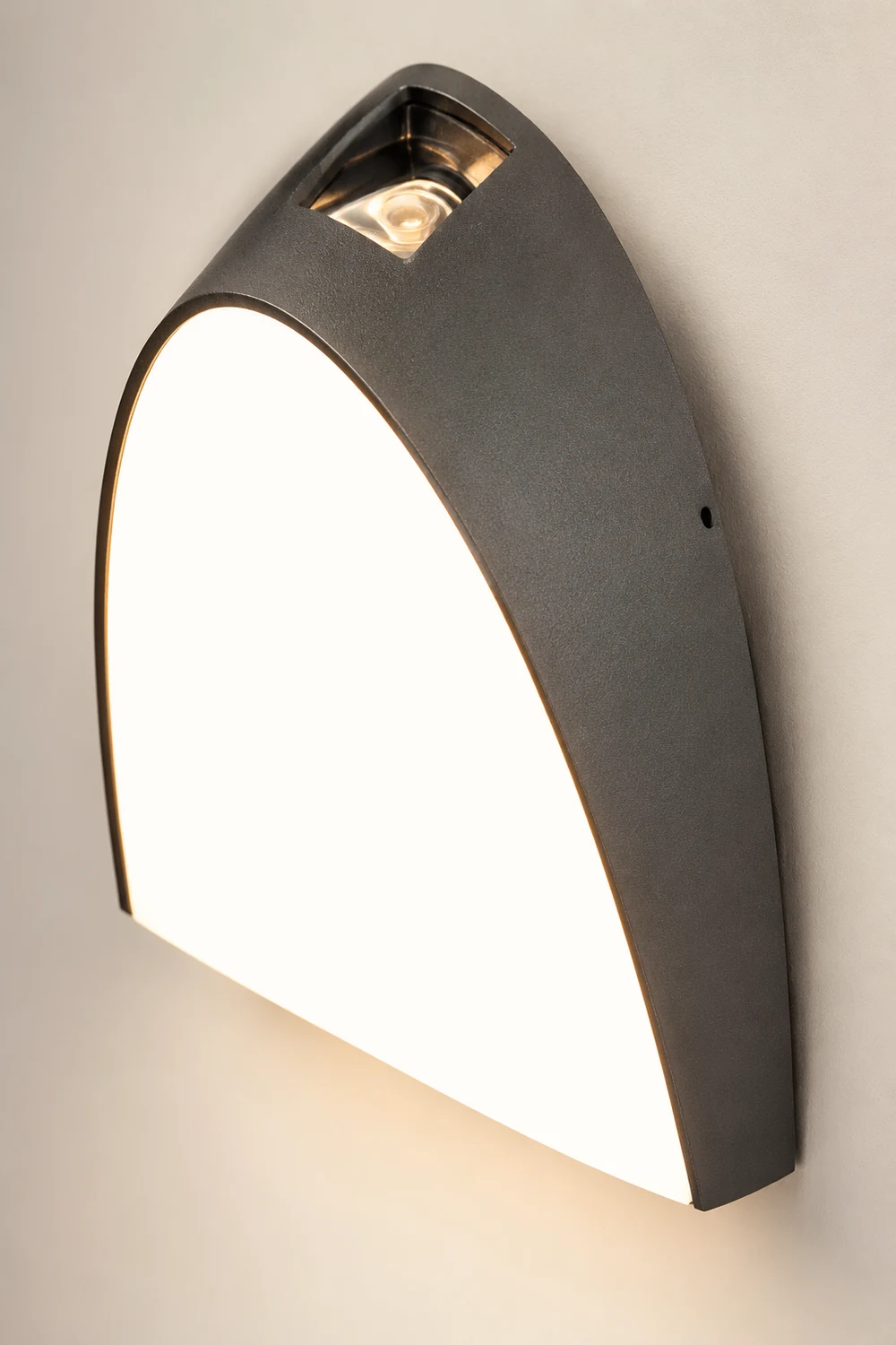 Creative LED Waterproof Aluminum Black Modern Outdoor Wall Sconce Lighting - Lumpaz