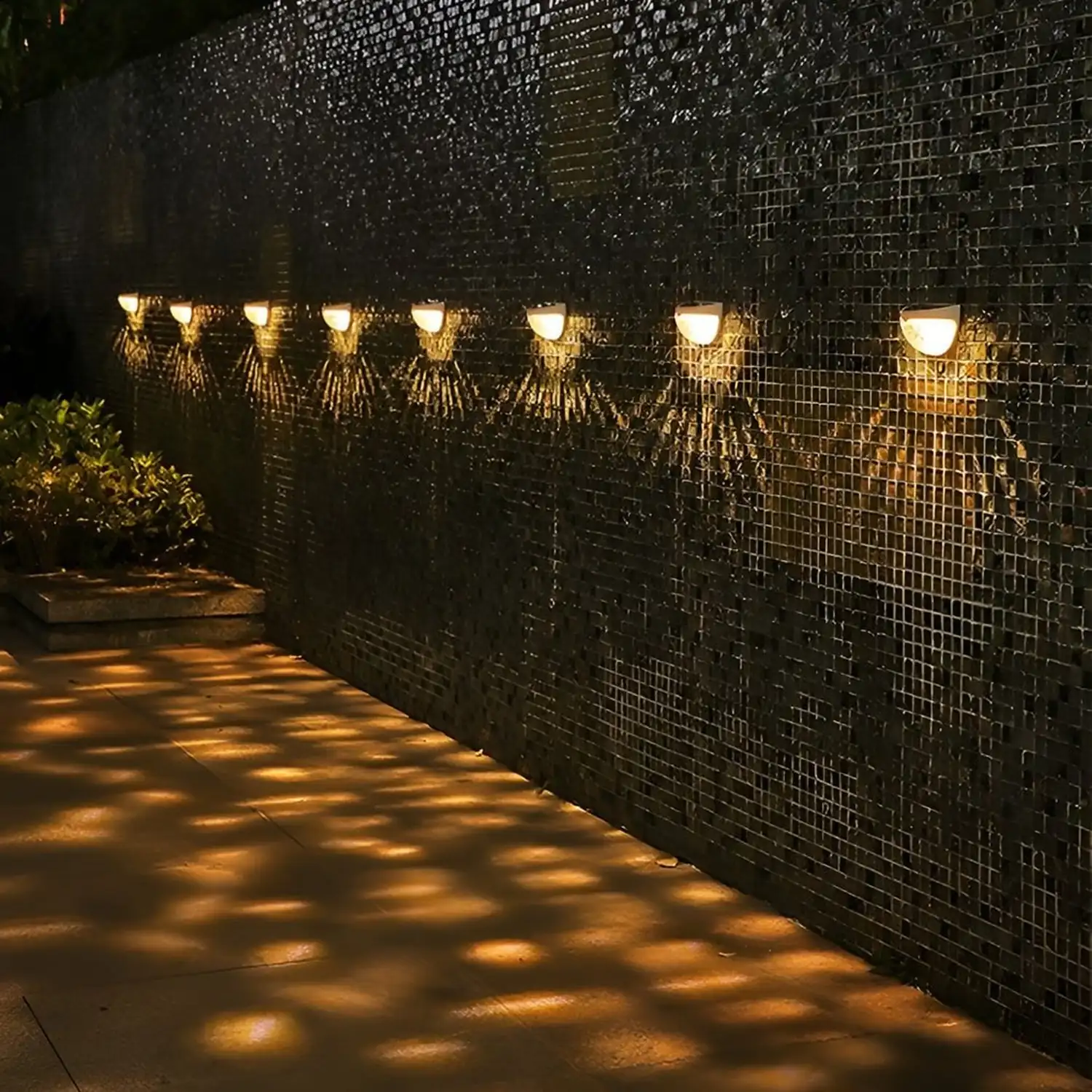 4 Pcs Solar Stair Lights Outdoor Step Lights LED Garden Lights Wall Mounted Lights - Lumpaz