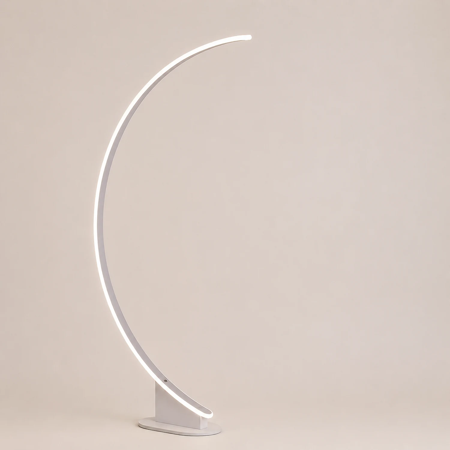 Edge Modern Minimalist Arched Metal Floor Lamp, Black - Lumpaz