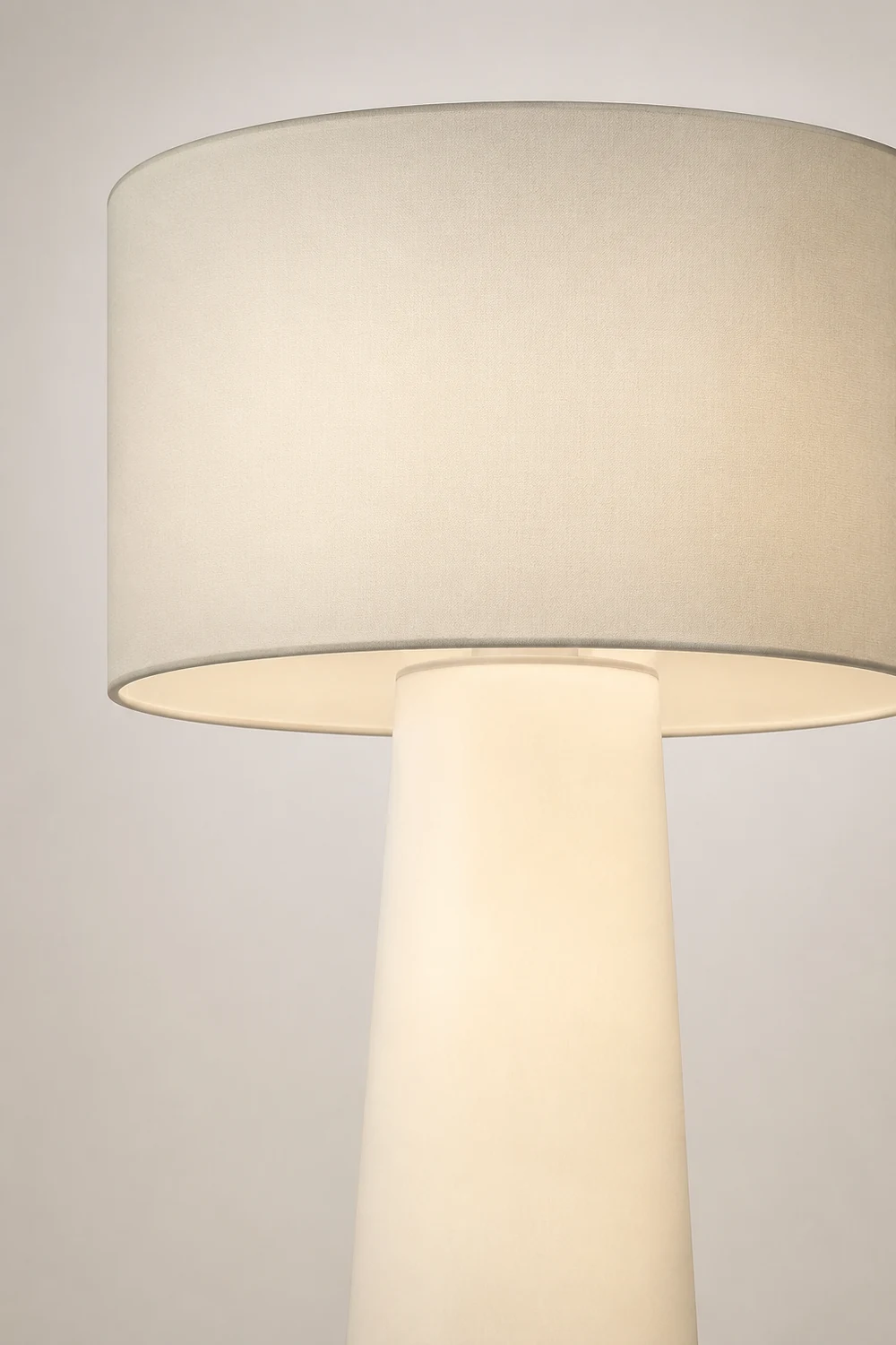 Eryn Modern Cylinder Metal  Fabric Floor Lamp - Lumpaz
