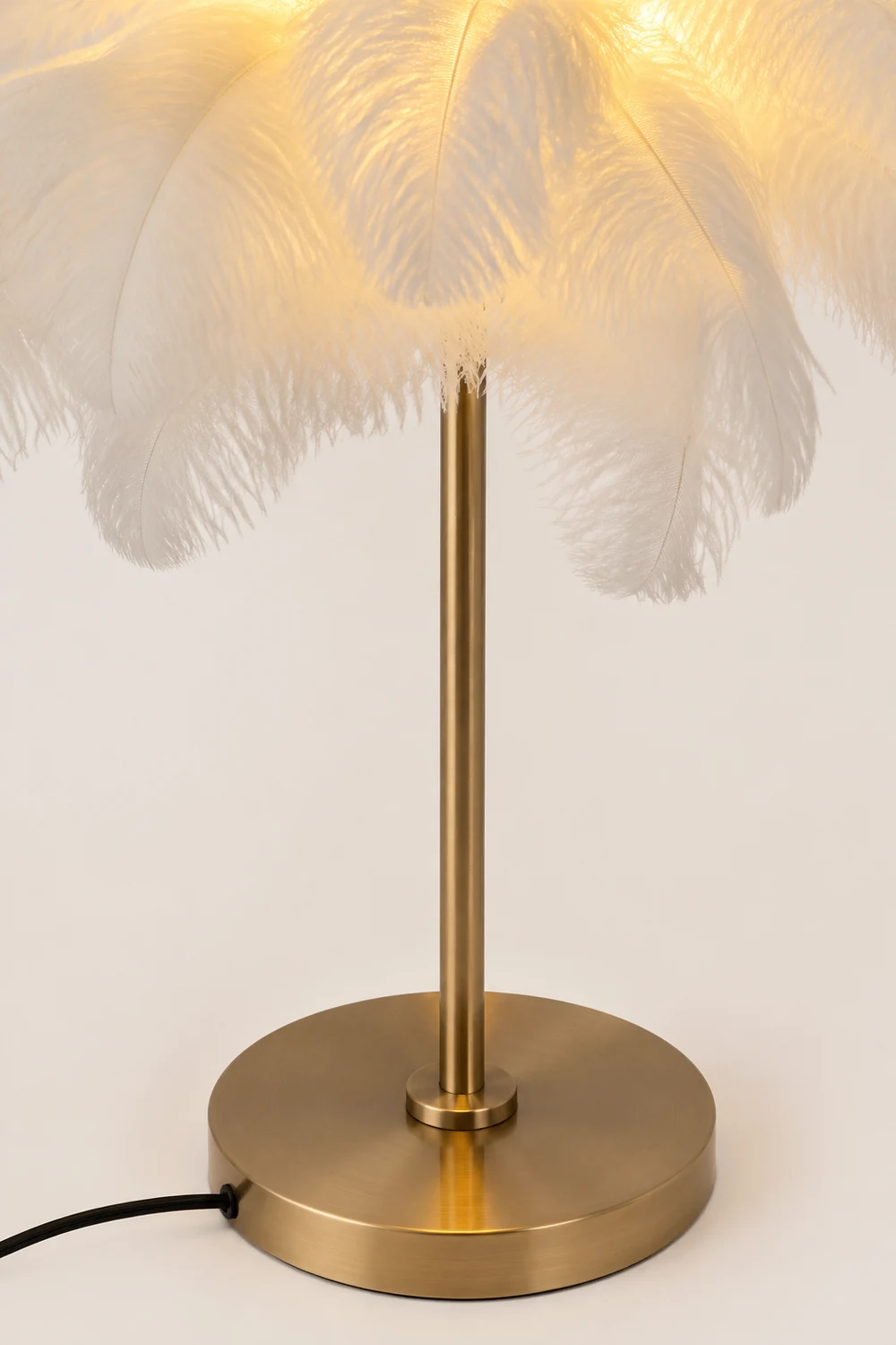 O'Moore Modern Floor Lamp, Natural Ostrich Feather & Metal Stand - Lumpaz
