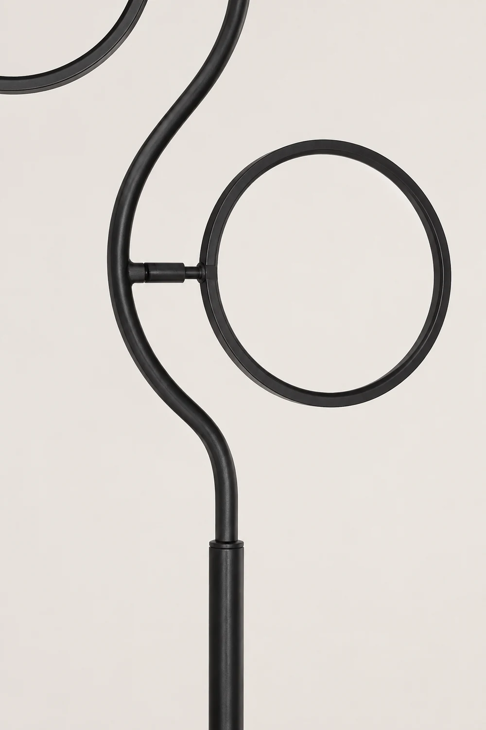 Modern Nordic Curved Acrylic/Metal Floor lamp, Black - Lumpaz