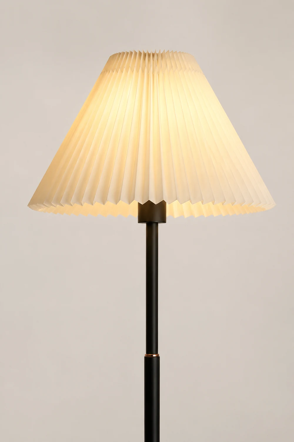 Ozawa Modern Pleated Metal Fabric Floor Lamp, White/Green/Apricot - Lumpaz