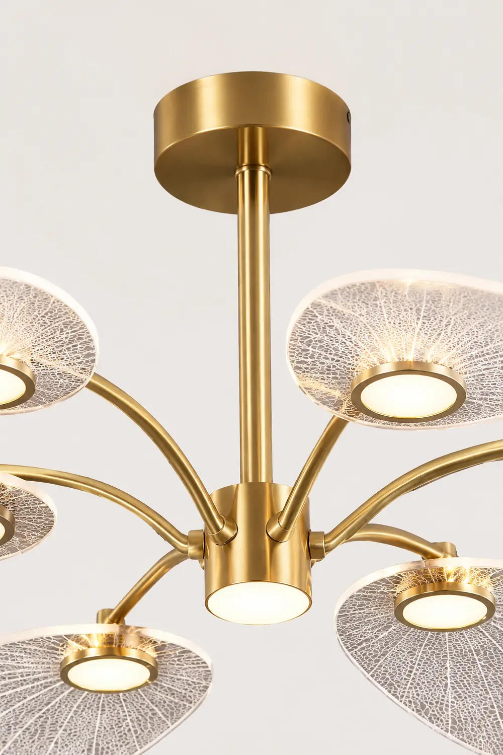 Carins Art Deco Leaf Metal/Acrylic Chandelier, Gold - Lumpaz