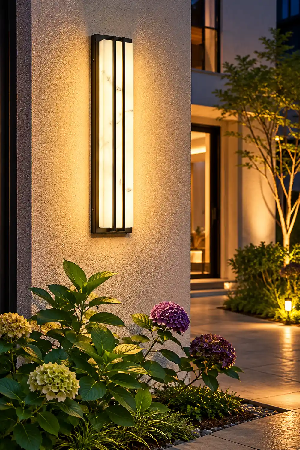 Minimalist Resin Waterproof LED Black Modern Outdoor Wall Light Fixture - Lumpaz