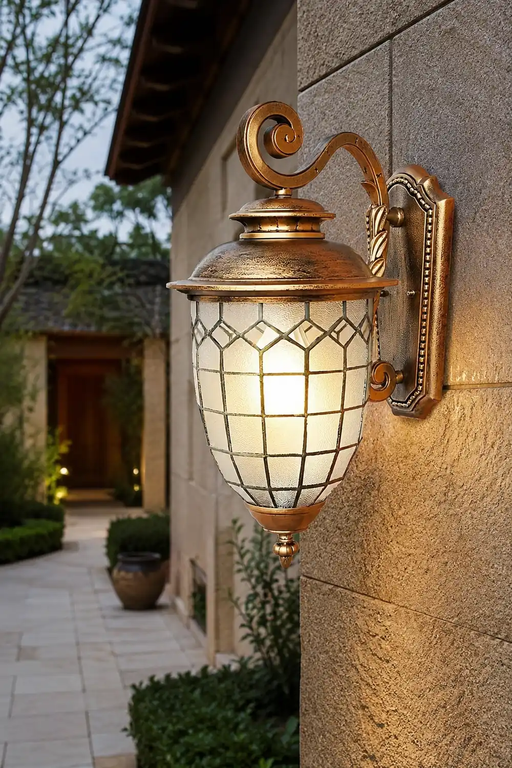 Waterproof Minimalist Elegant Vintage European Style Outdoor Wall Lights - Lumpaz