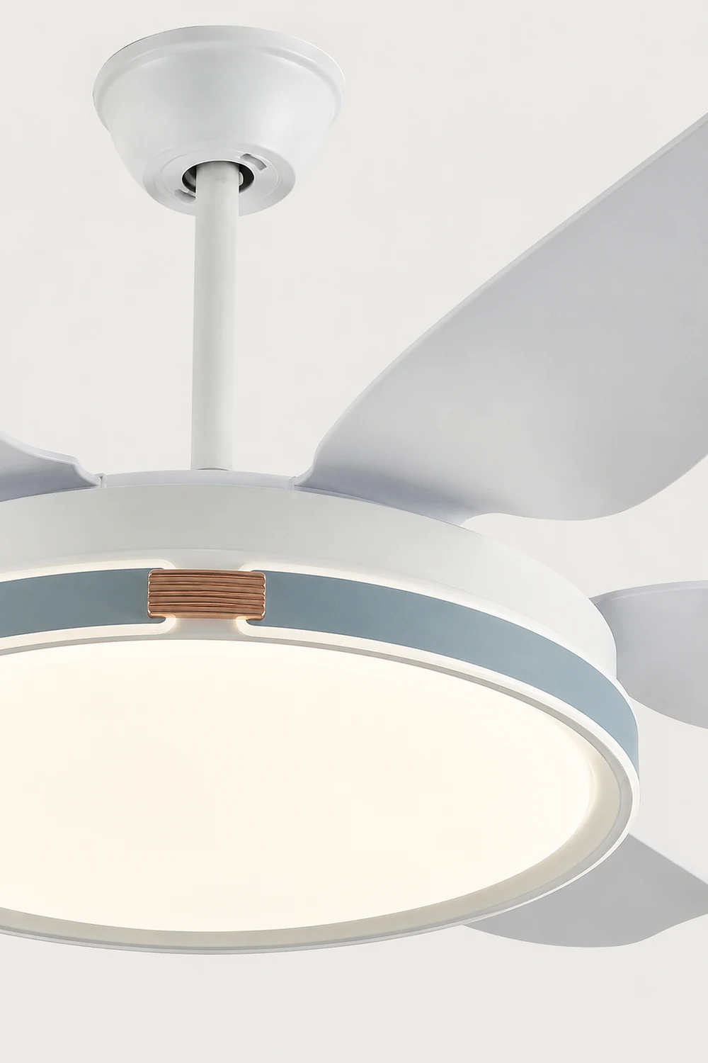 Haydn Modern 6-Blade DC Ceiling Fan with Light, White, 51'' - Lumpaz