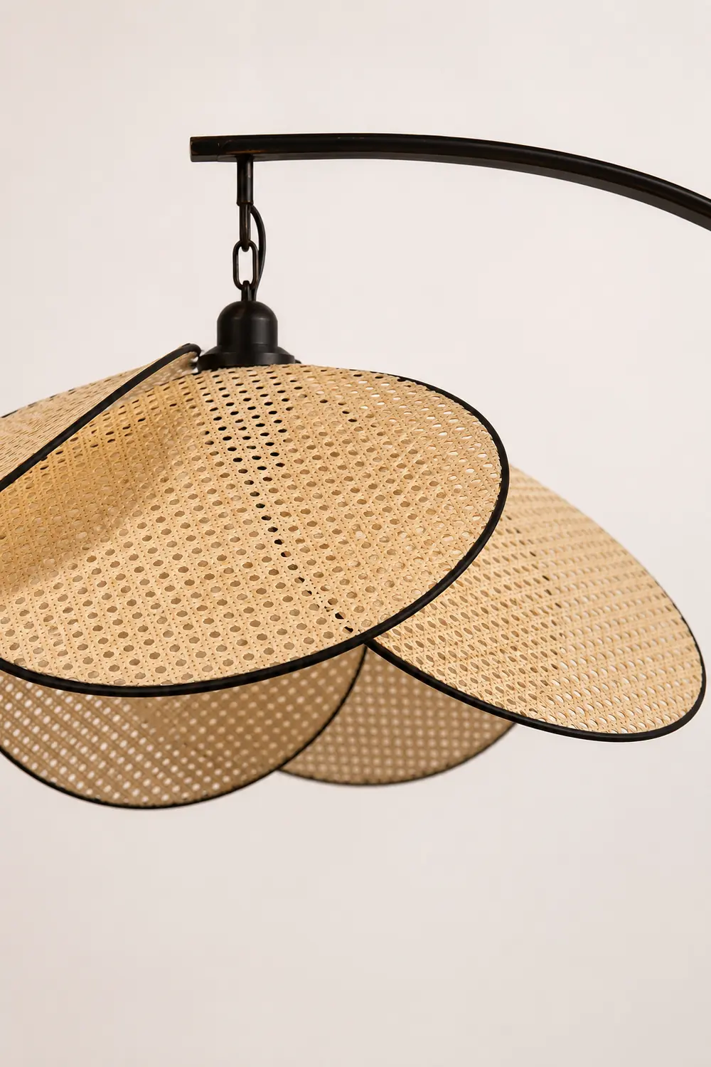 Ritta Artistic Flower Rattan/Willow Weave Floor Lamp - Lumpaz