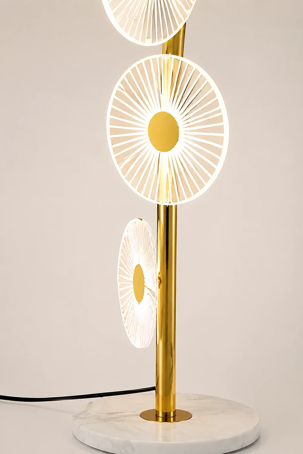 Carins Floor Lamp Creative Circle Modern, Acrylic, White/Gold, Bedroom - Lumpaz