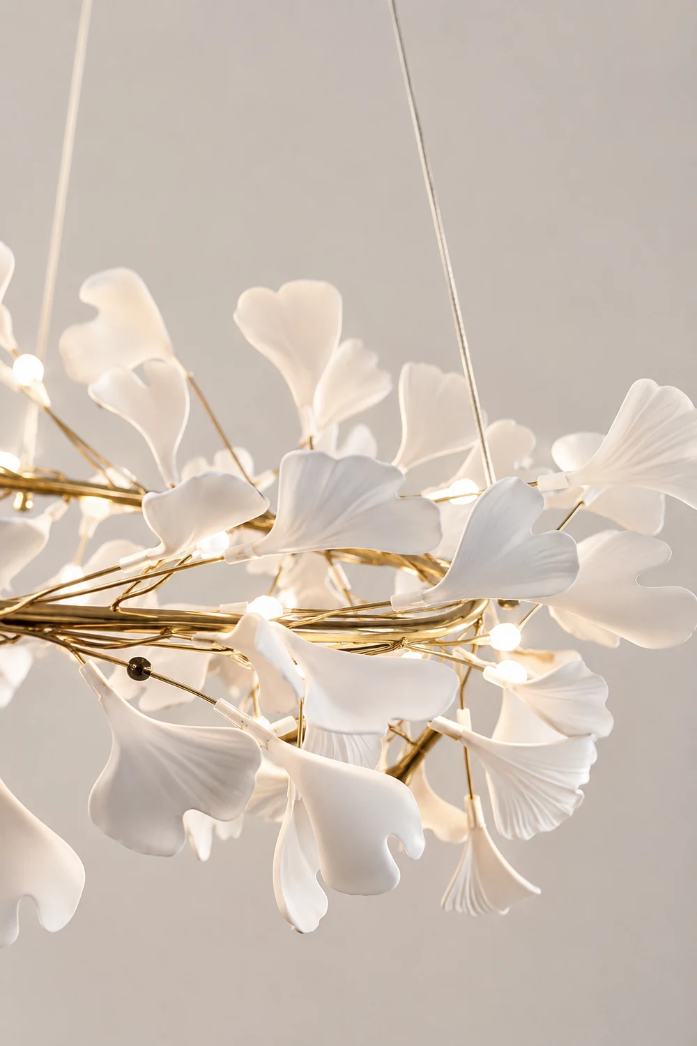 Ophelia GinkLuxe Modern Golden LED Chandelier, Metal & Ceramic - Lumpaz