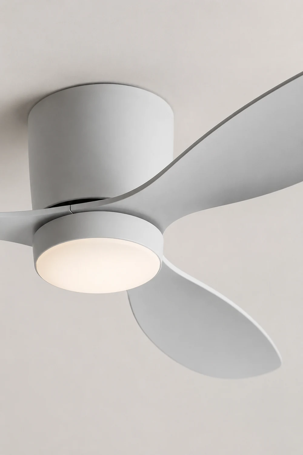 Walters 3-Blade Ceiling Fan with Light, 2 Color, DIA 45.2'' - Lumpaz
