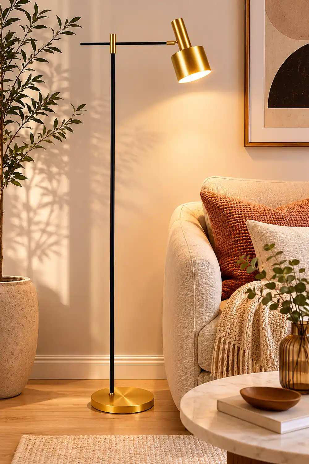 Freja Luxury Linear Metal Floor Lamp, Gold - Lumpaz