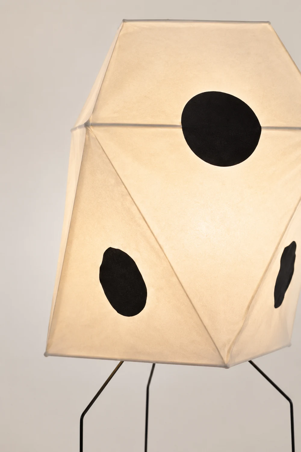Renée Modern Funky Floor Lamp, Artificial Paper/Metal - Lumpaz
