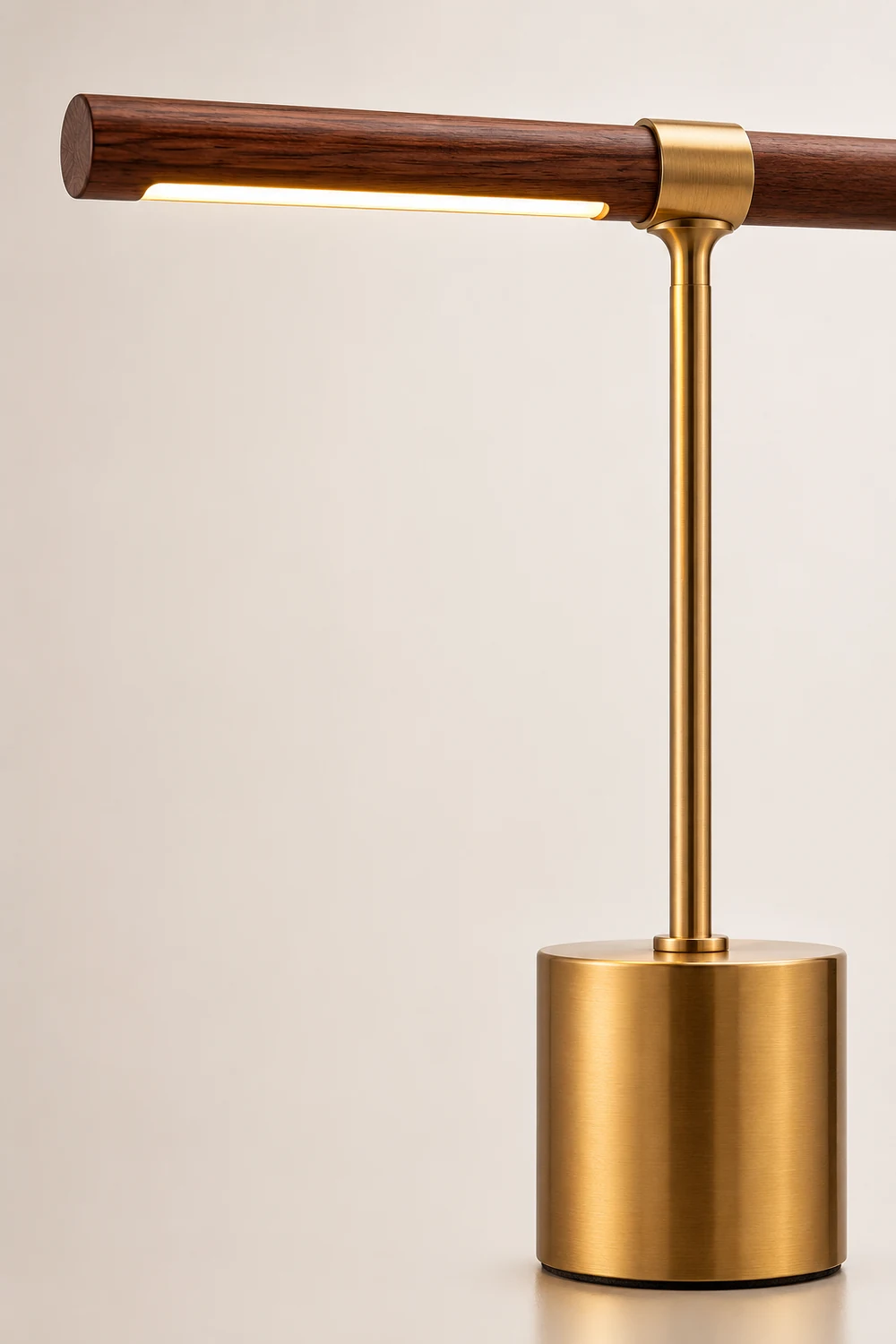 Edge Floor Lamp Linear Minimalist, Metal/Wood, Gold, Living Room - Lumpaz