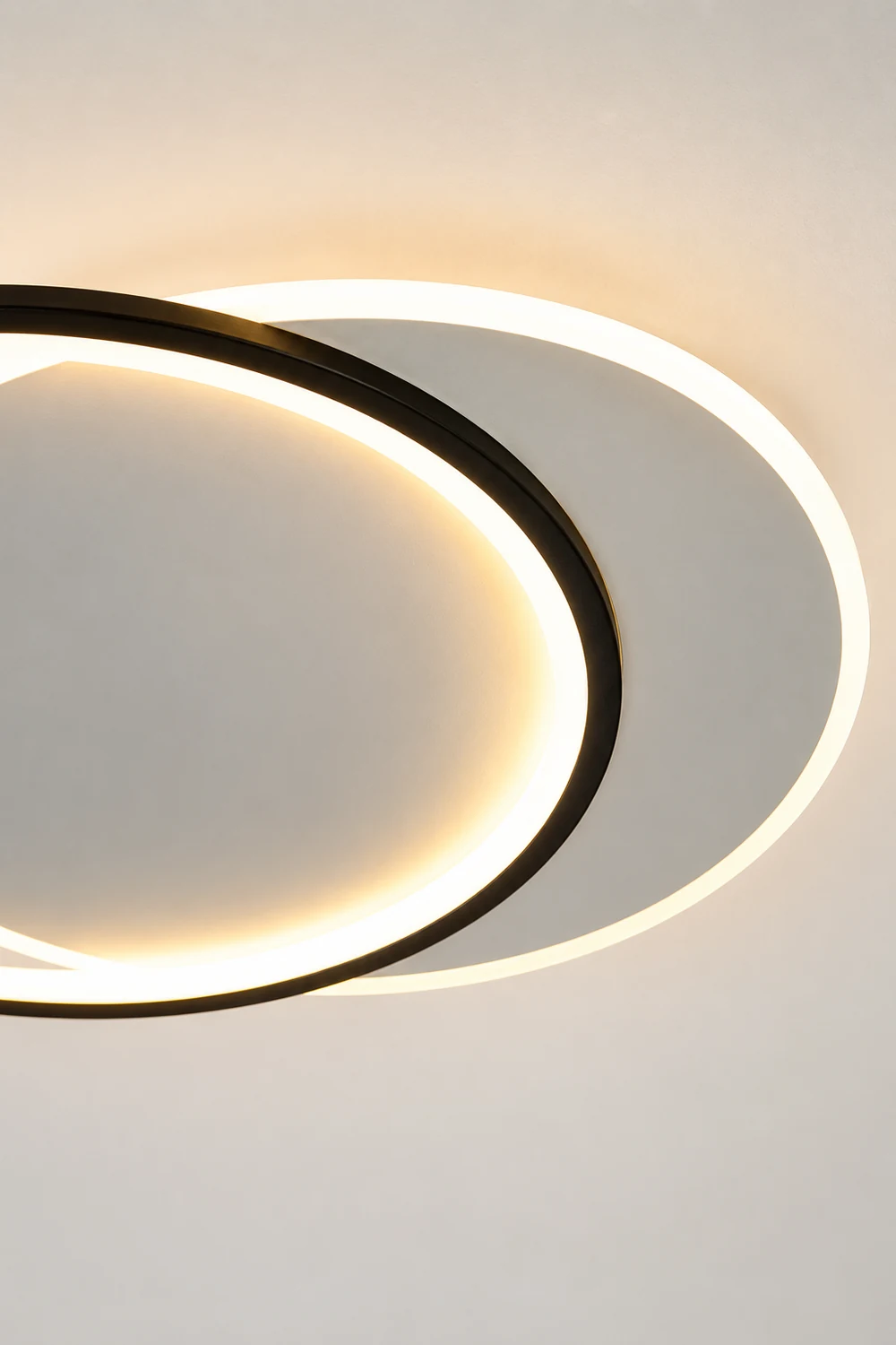 Quinn Modern Square/ Round Flush Mount Ceiling Light, Black with White - Lumpaz