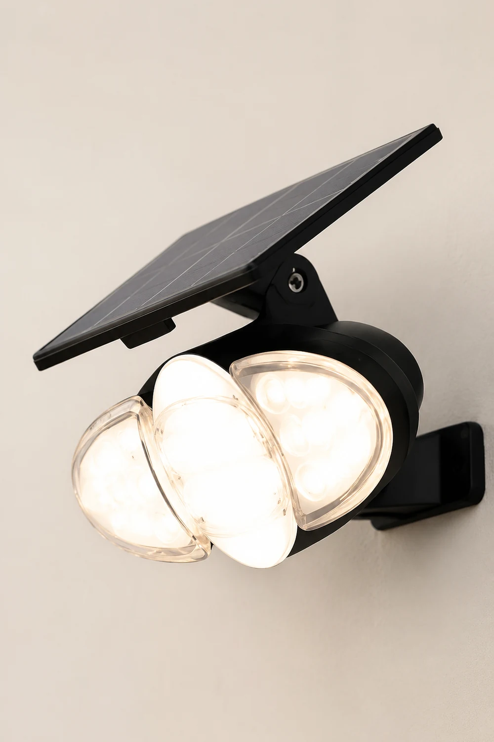 Solar Motion Security Light 3-Head Wall Fixture with Motion Sensor复制 - Lumpaz