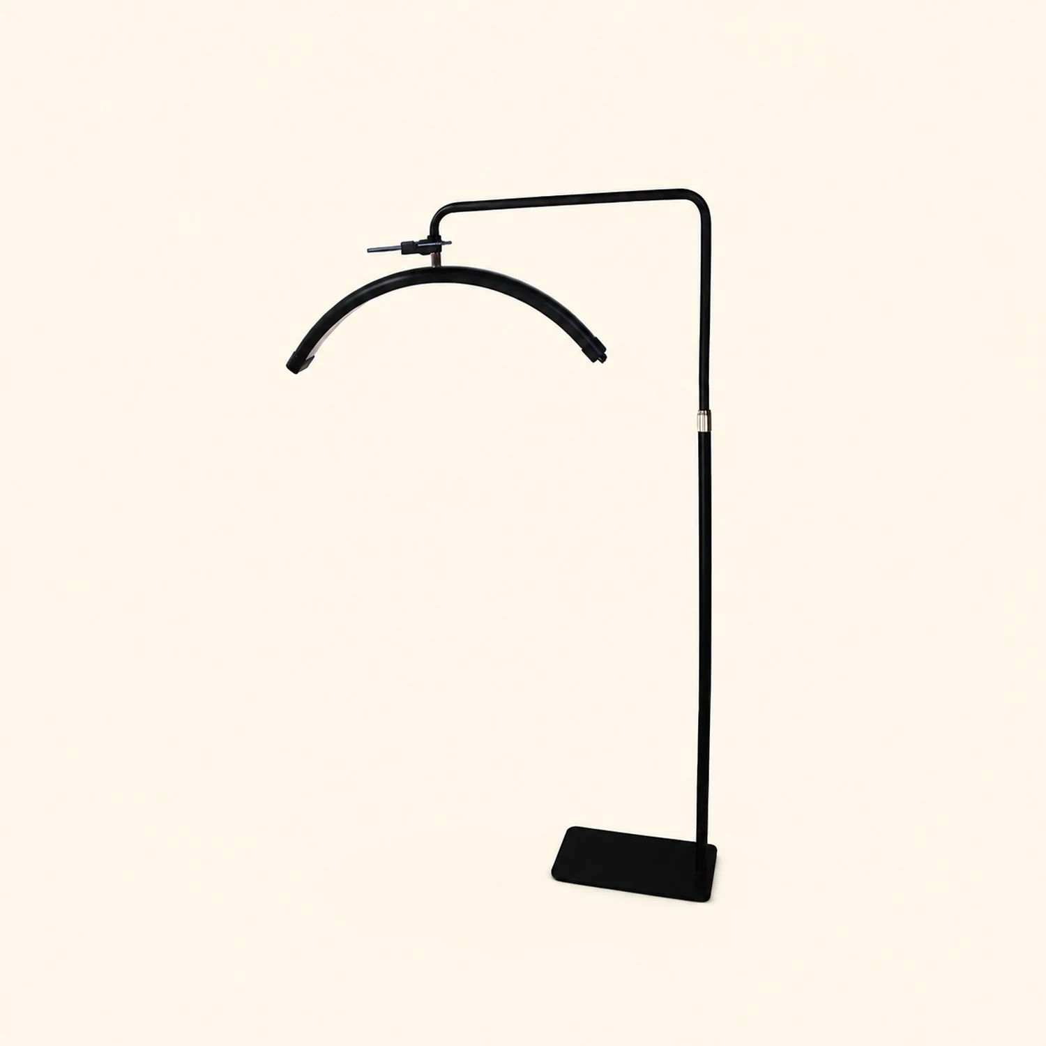 Cooley Minimalist Linear Metal Floor Lamp, Black - Lumpaz