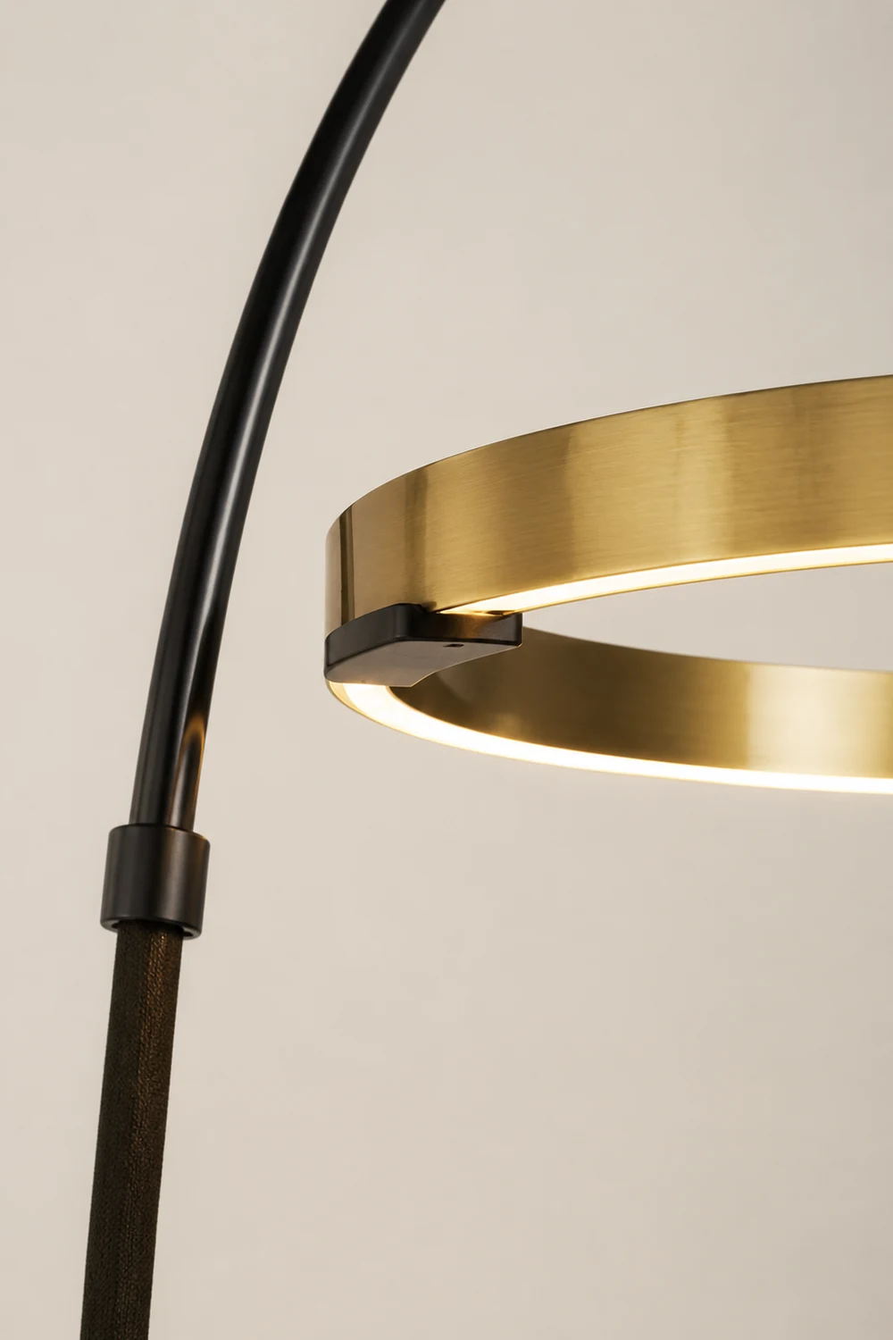 Edge Modern Ring Metal/Silicone Floor Lamp Black/Gold - Lumpaz