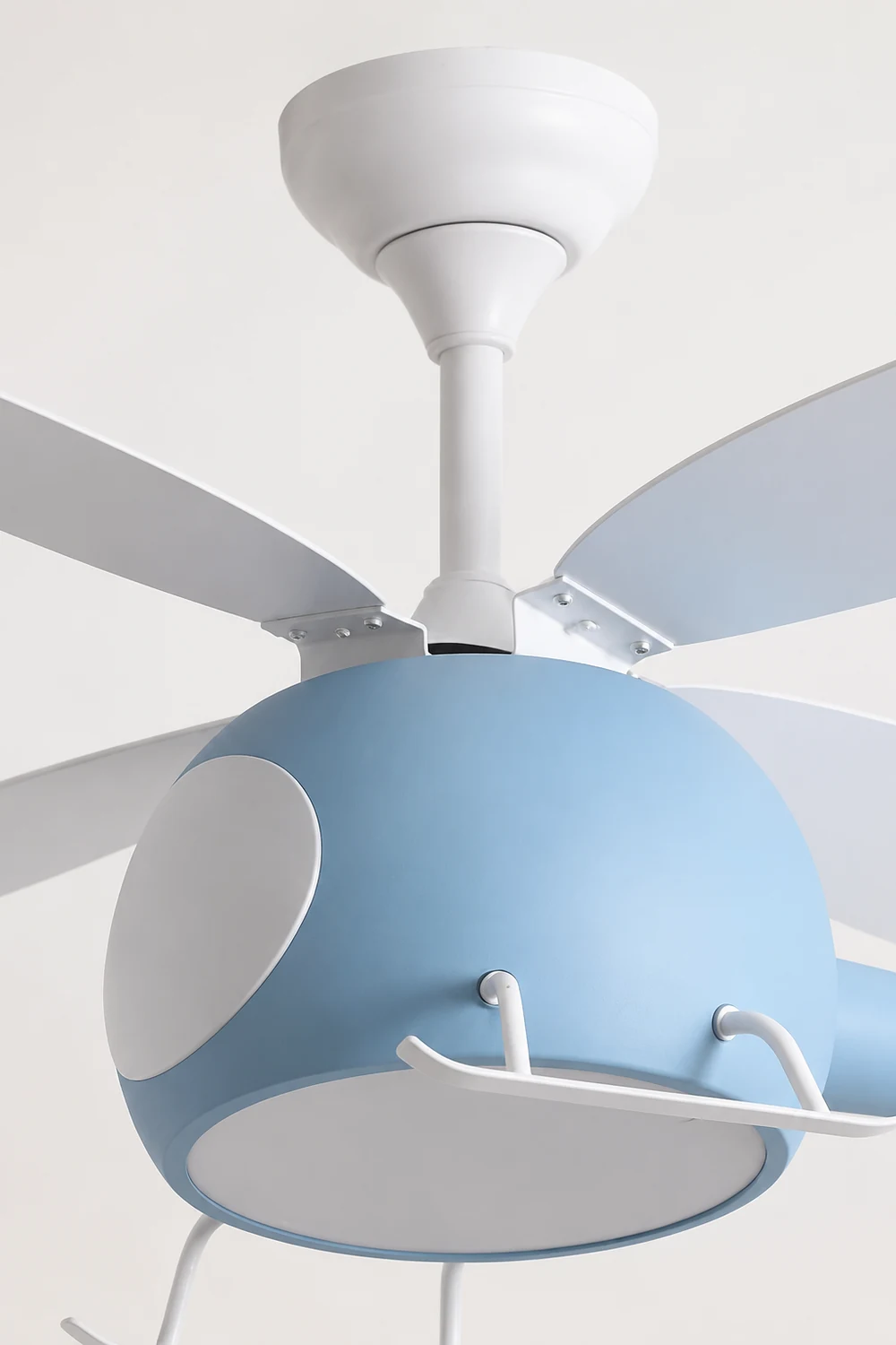 Minori 4-Blade Blue Jet DC Ceiling Fan with Light, Summer, 31.5'' - Lumpaz