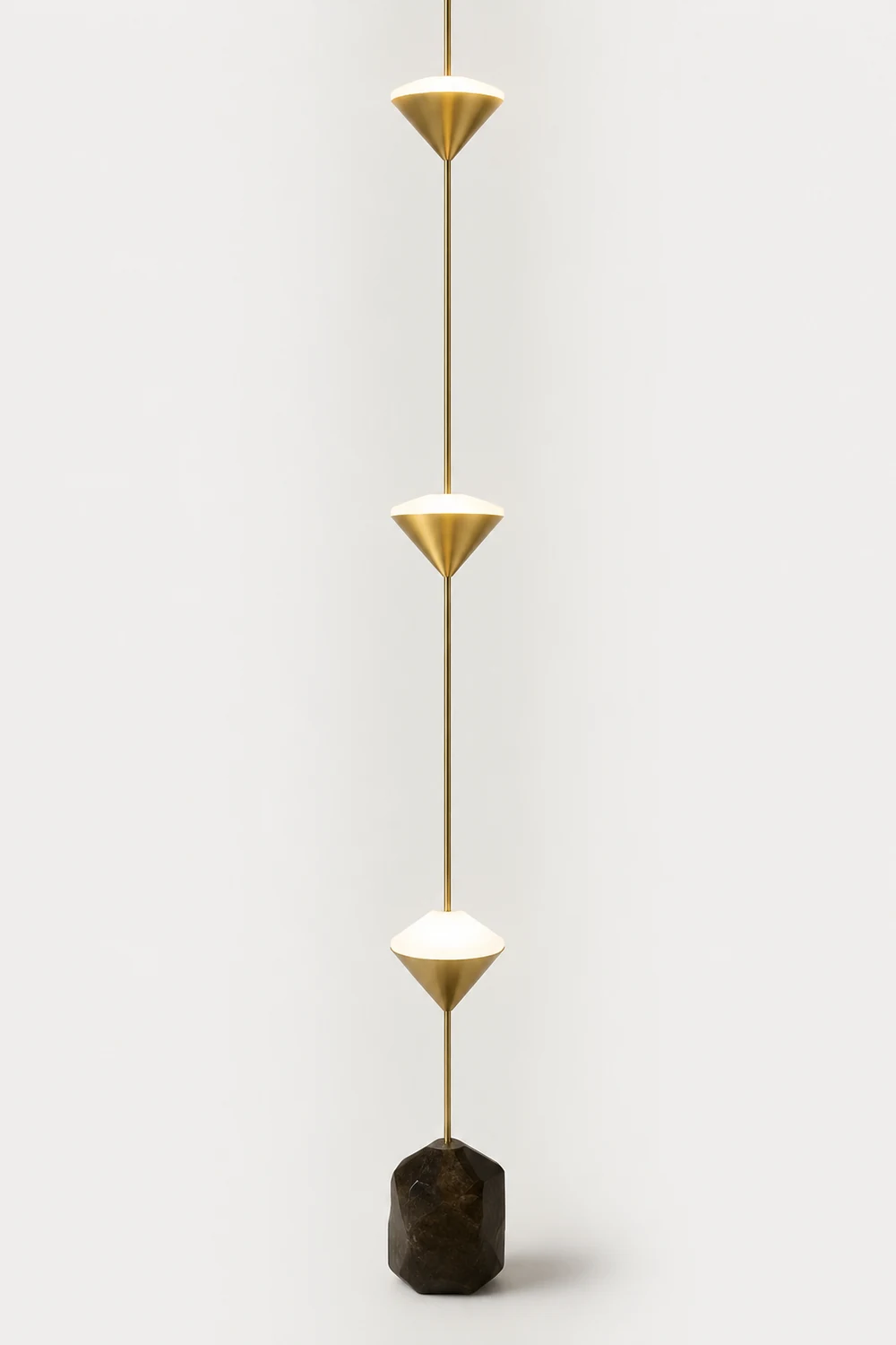 Edge Full-Length Minimalist Linear Floor Lamp, 3 Bulbs - Lumpaz