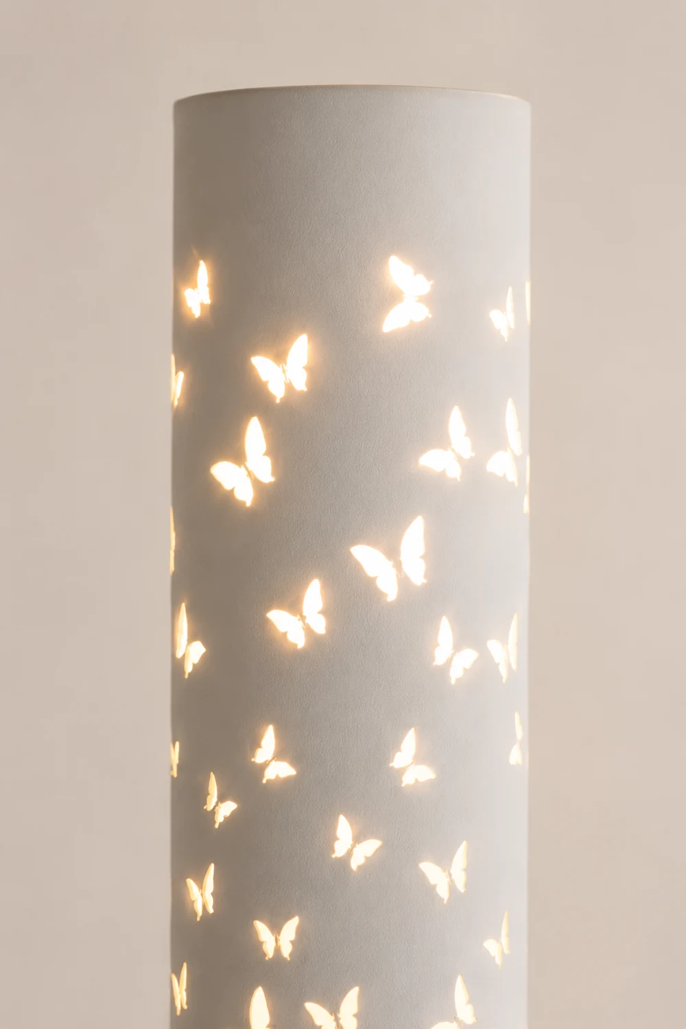 Kady Modern Cylinder Butterfly Metal Floor Lamp, Black/White - Lumpaz