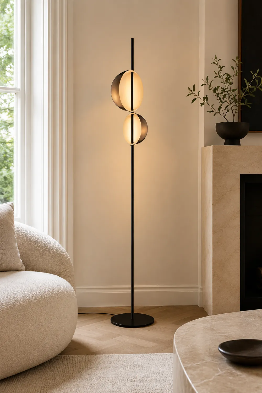 Salgado Modern Minimalist Metal Floor Lamp, Black/Gold - Lumpaz