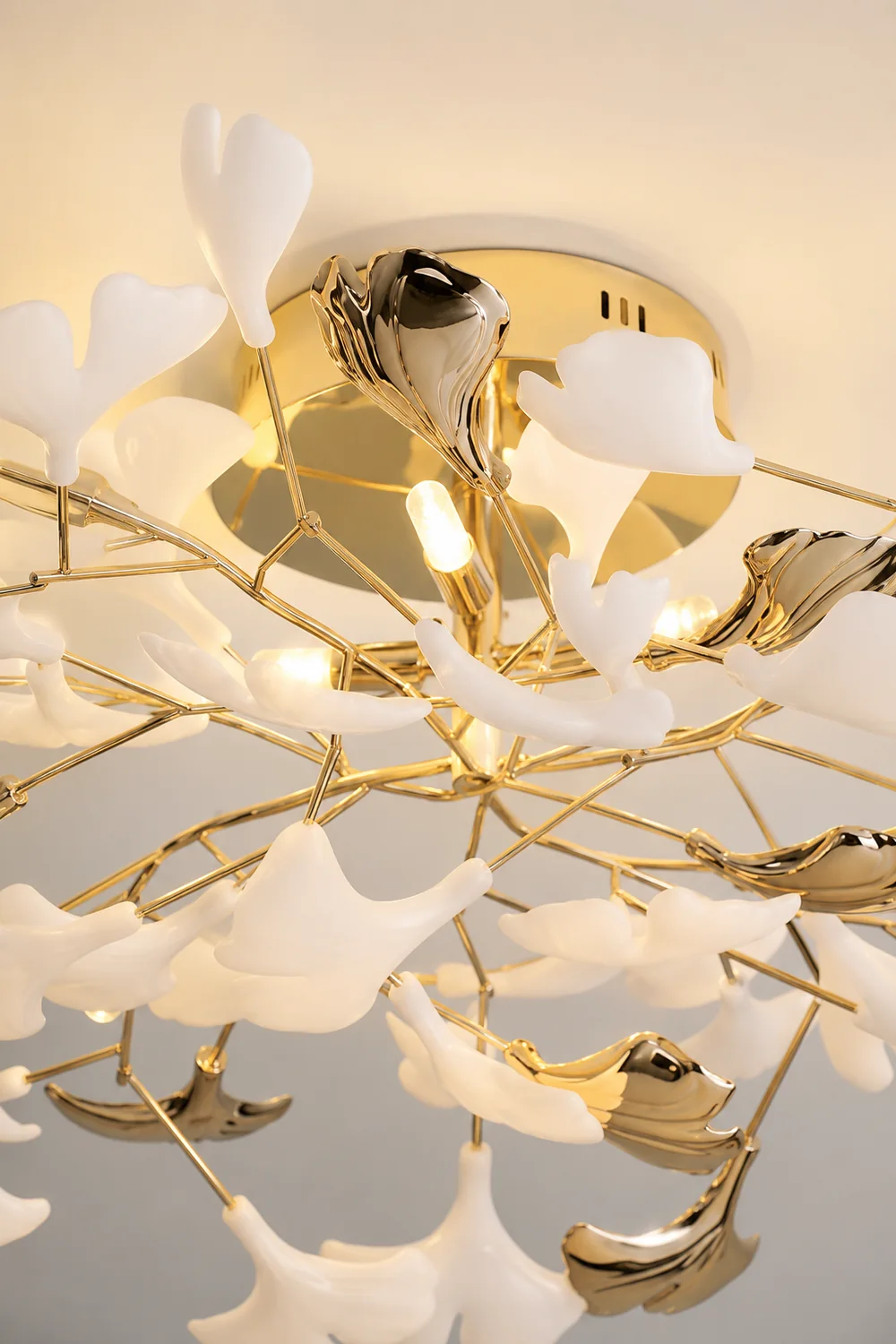 Ophelia Elegant Leaf Ceramic/Metal Flush Mount Ceiling Light, Gold - Lumpaz