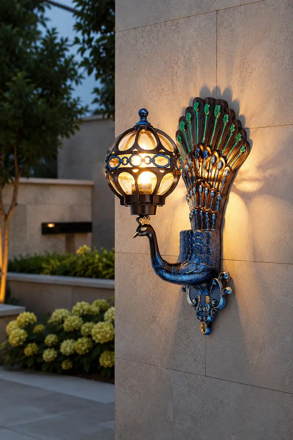 Waterproof Retro Peacocks Aluminum European Style Outdoor Wall Light - Lumpaz