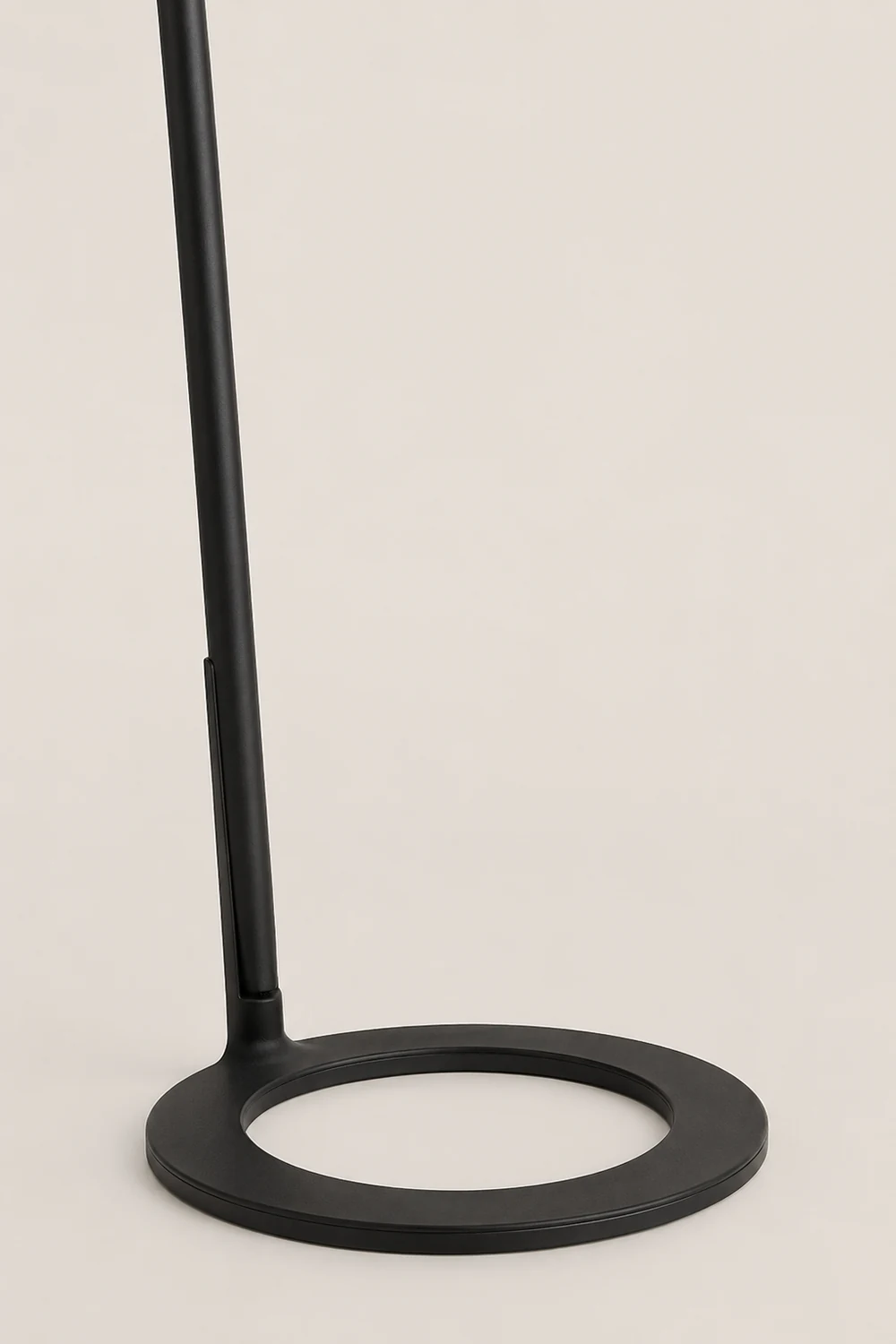 Edge Minimalist Long Linear Metal Floor Lamp, Black - Lumpaz