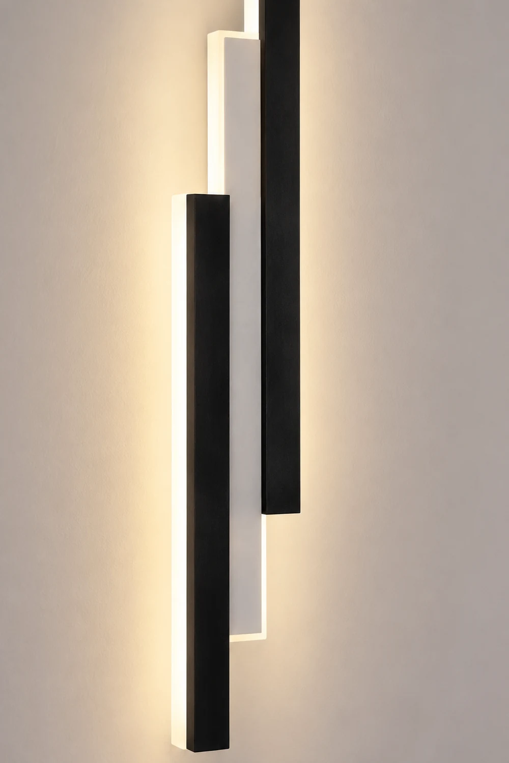 Long Strip LED Modern Outdoor Wall Sconce Lighting - Lumpaz