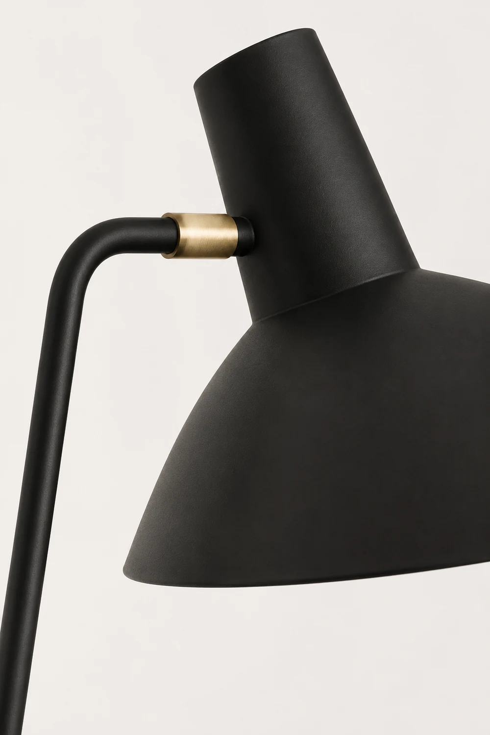Salgado Modern Minimalist Geometric Tripod Metal Floor Lamp, Black - Lumpaz
