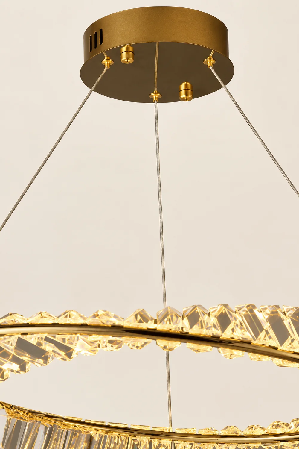 Kirsten Modern Luxury Round Metal/Glass Chandelier, Gold - Lumpaz