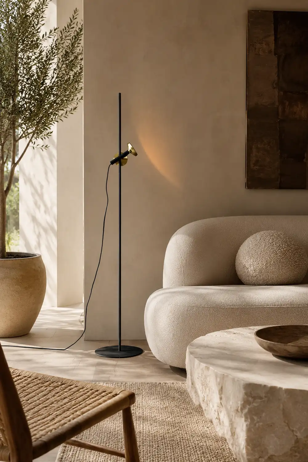 Salgado Modern Minimalist Metal Projector Floor Lamp, Black - Lumpaz