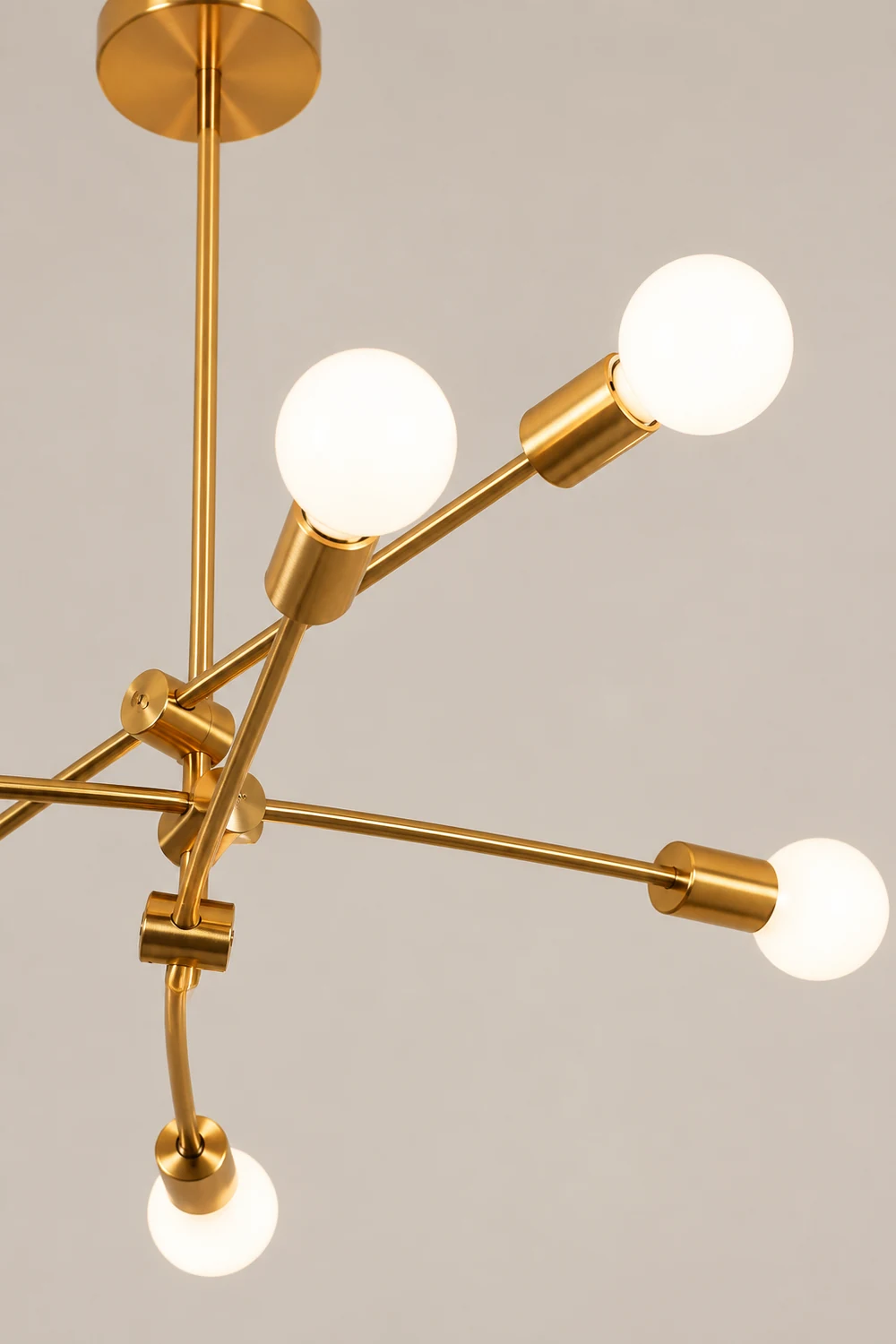 Valentina Modern Globe Metal/Glass Chandelier, Black/Gold - Lumpaz