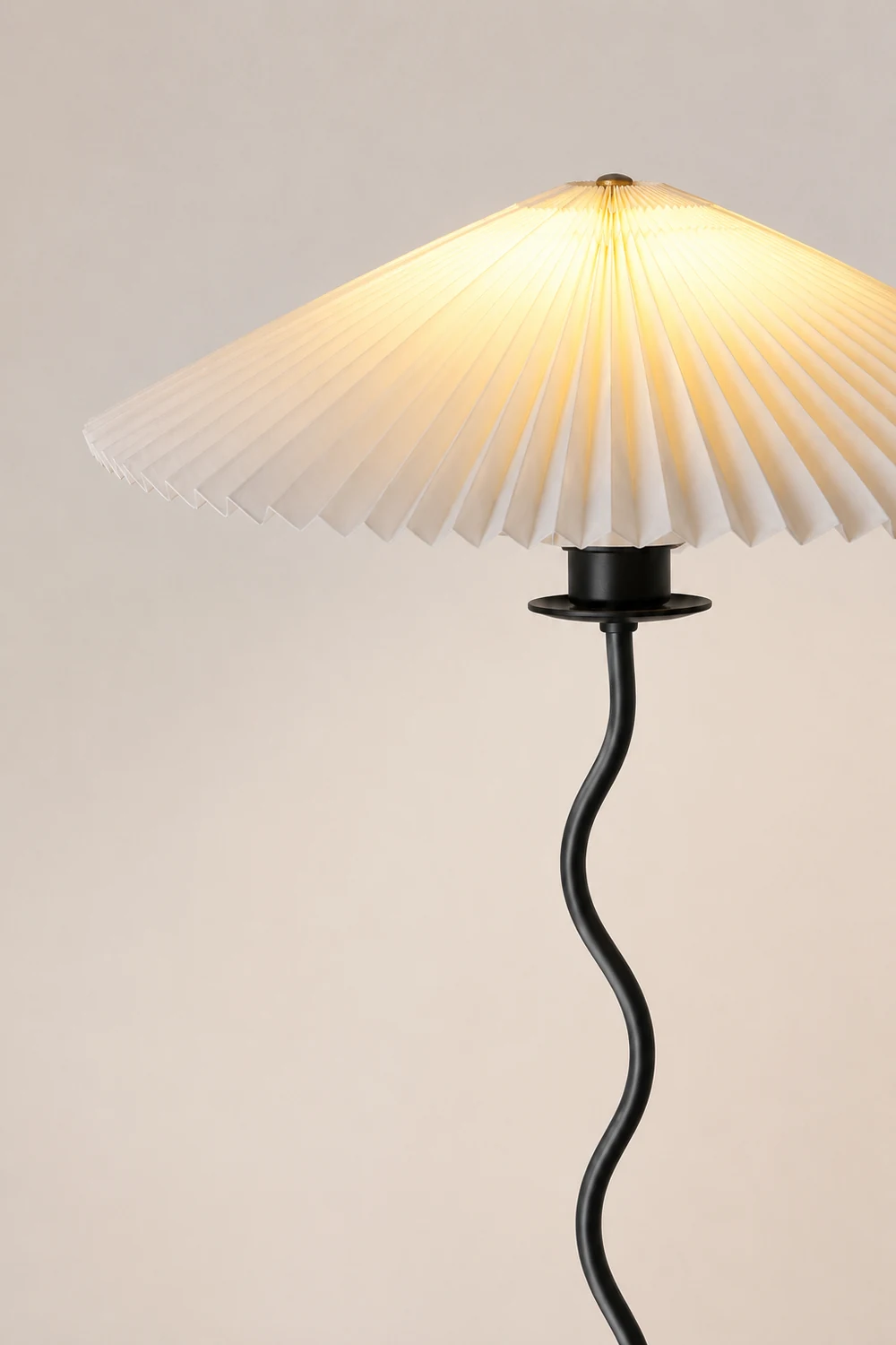 Renée Modern LED Mushroom Floor Lamp Metal Bedroom/Living Room - Lumpaz