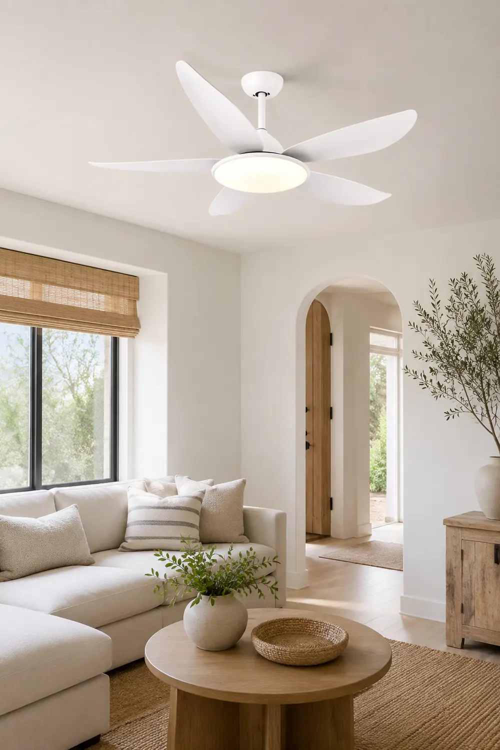 Haydn 5-Blade Modern Basic DC Ceiling Fan with Light, Black & White, 52'' - Lumpaz