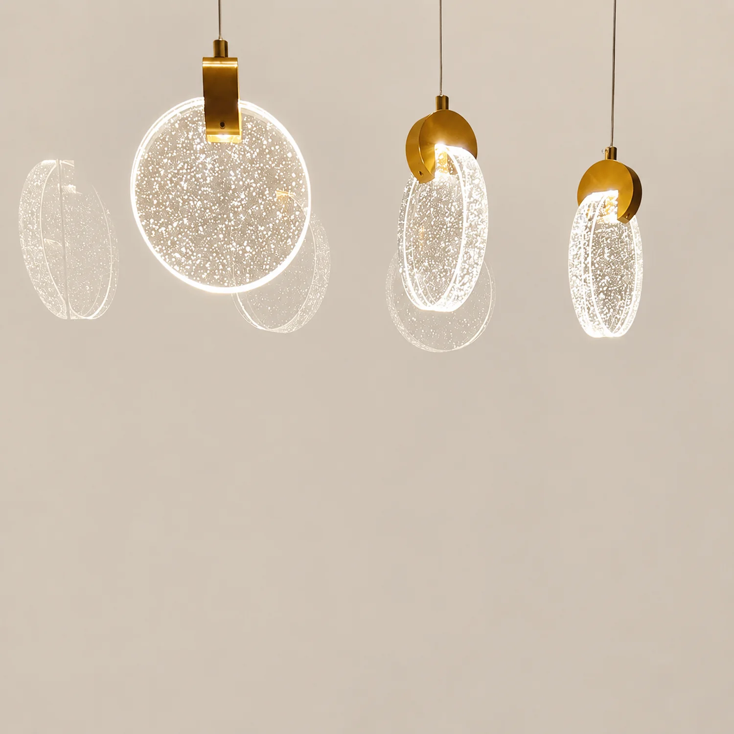 Kristy Minimalist Round  Metal/Crystal Chandelier, Gold - Lumpaz