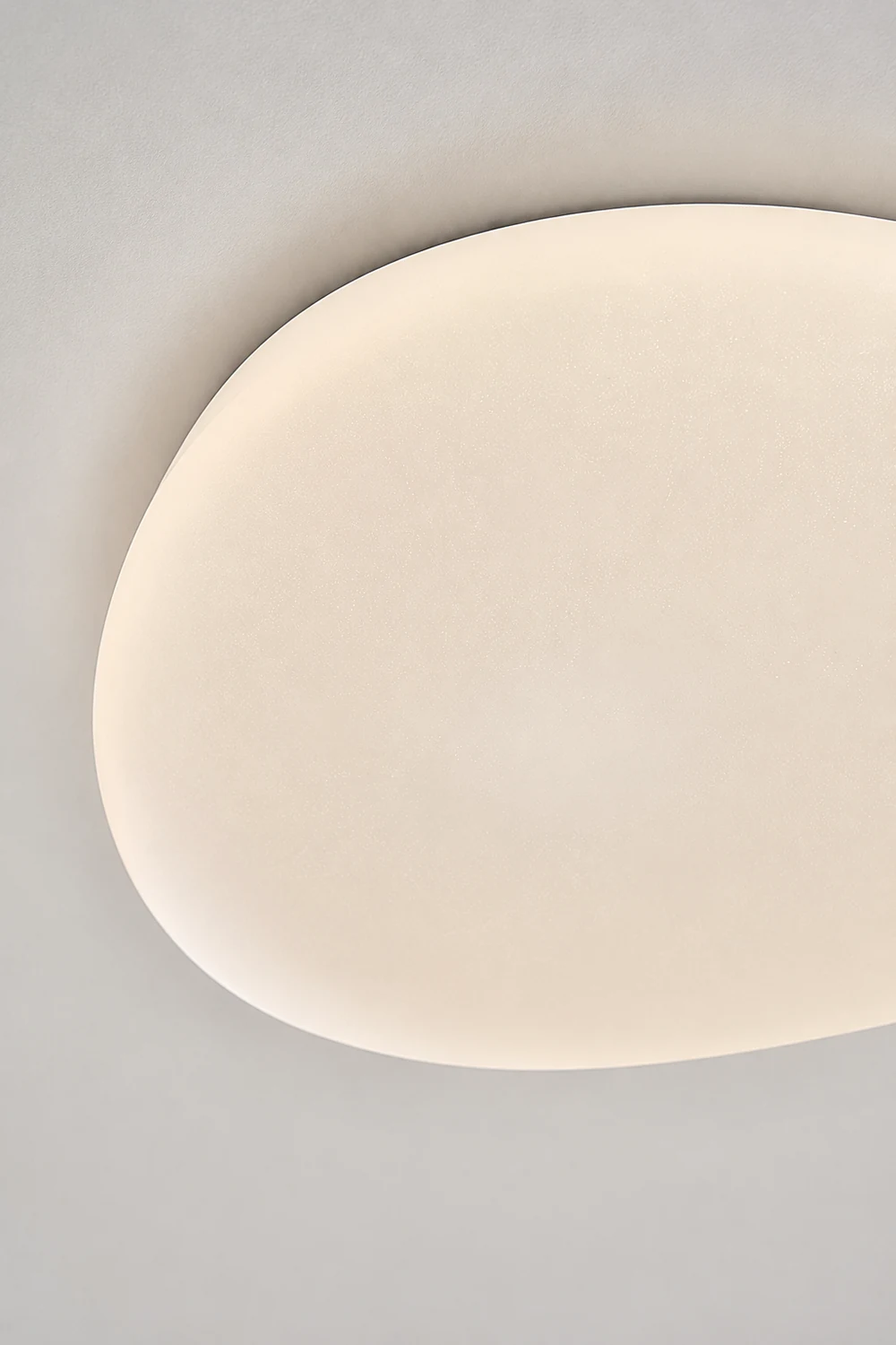 Quinn Modern Pebbles Shape Flush Mount Ceiling Light White Bedroom - Lumpaz