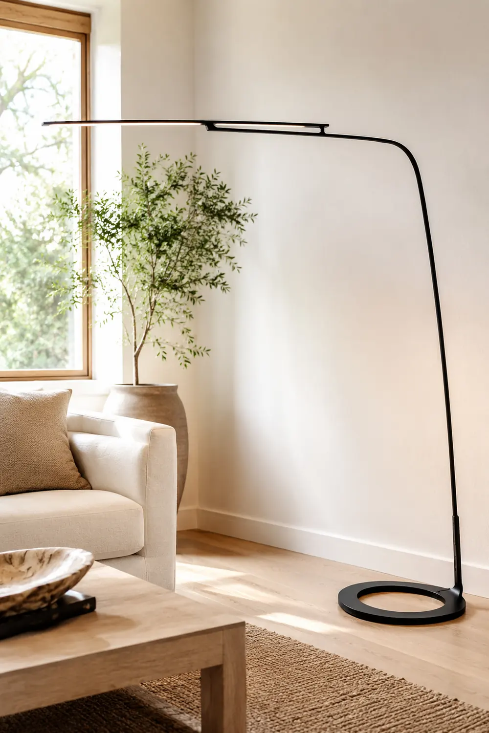 Edge Minimalist Long Linear Metal Floor Lamp, Black - Lumpaz
