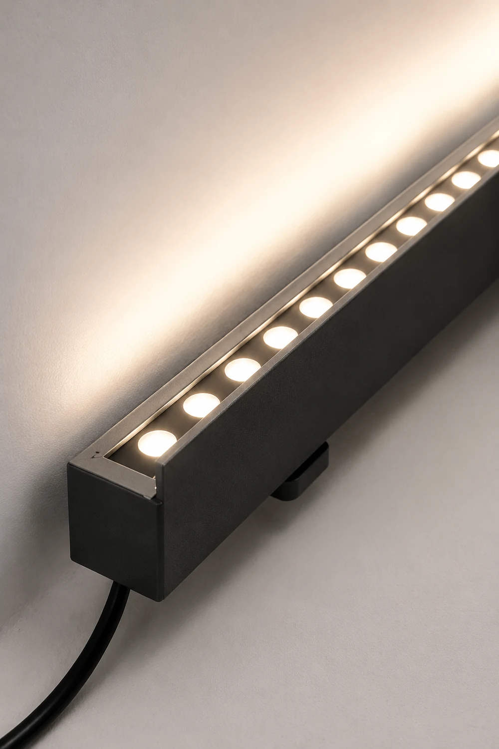 Strip Waterproof LED Outdoor Wall Washer Lights with Baffle - Lumpaz