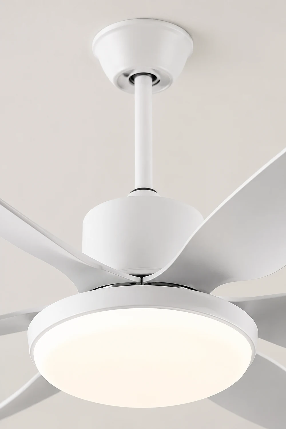 Haydn Basic Modern 6-Blade DC Ceiling Fan with Light, Black & White, 51'' - Lumpaz