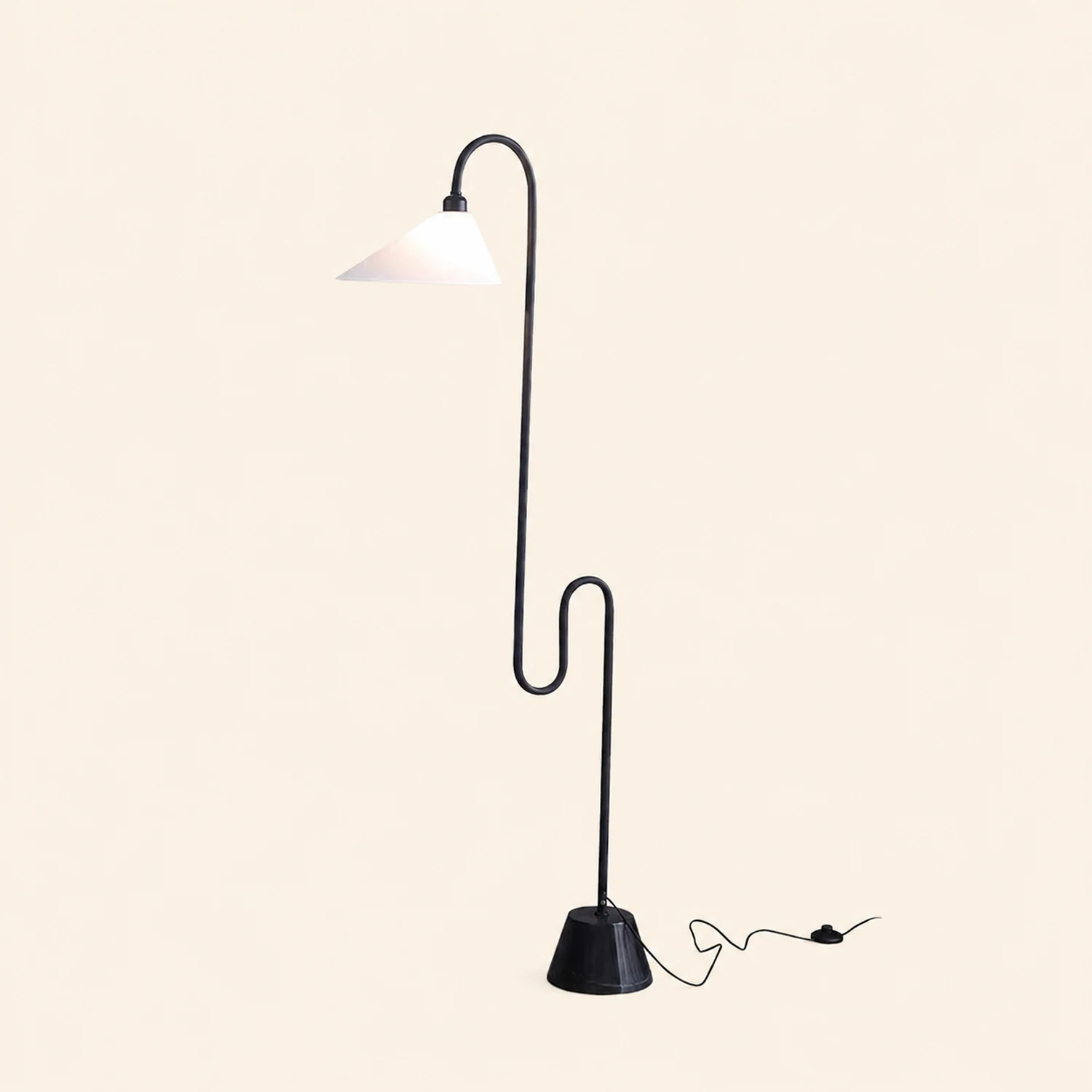Salgado Postmodern Metal Curved Floor Lamp - Lumpaz