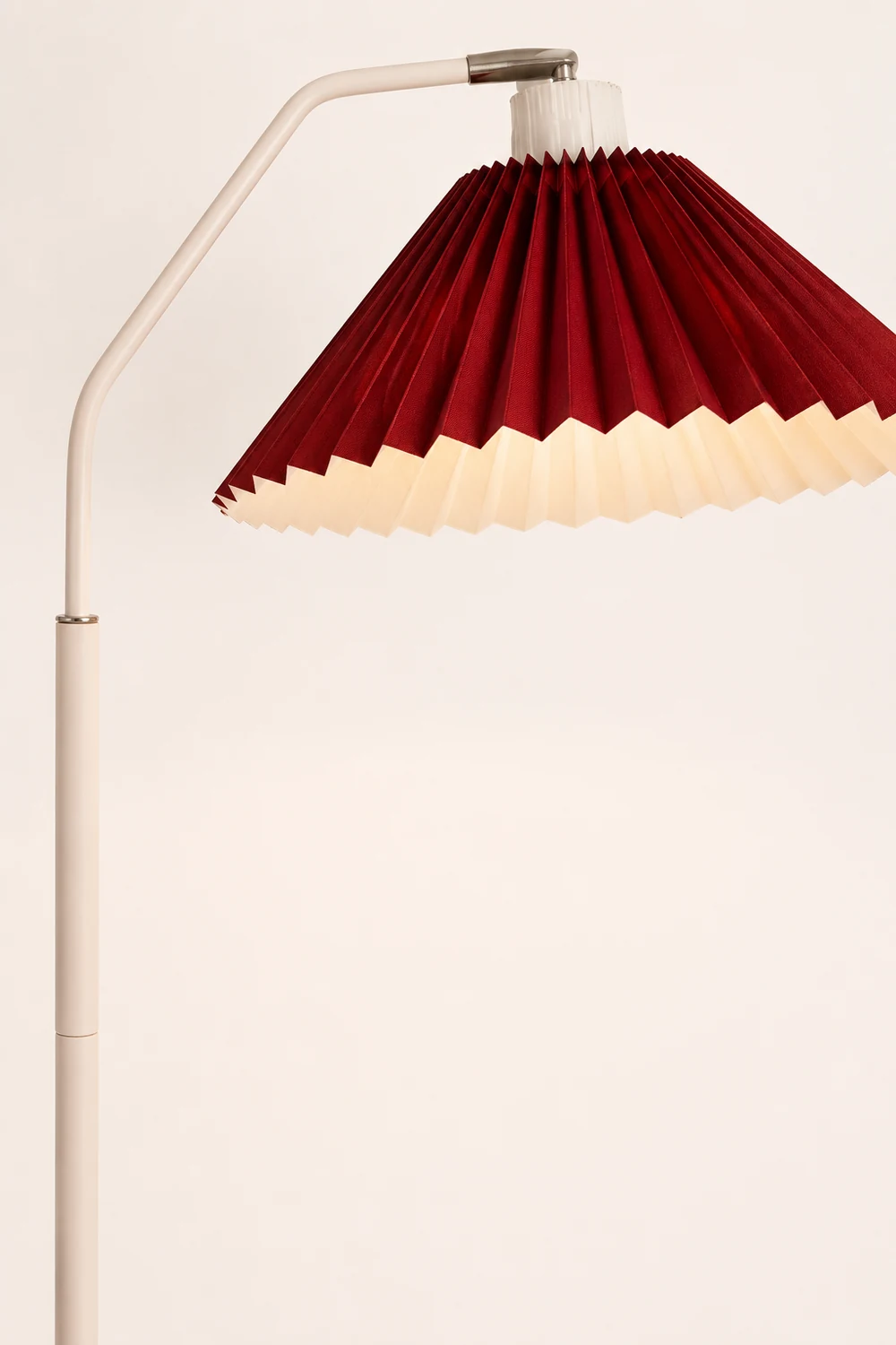 Ozawa Modern Pleated Metal Fabric Floor Lamp,White/Red/Beige/Green - Lumpaz