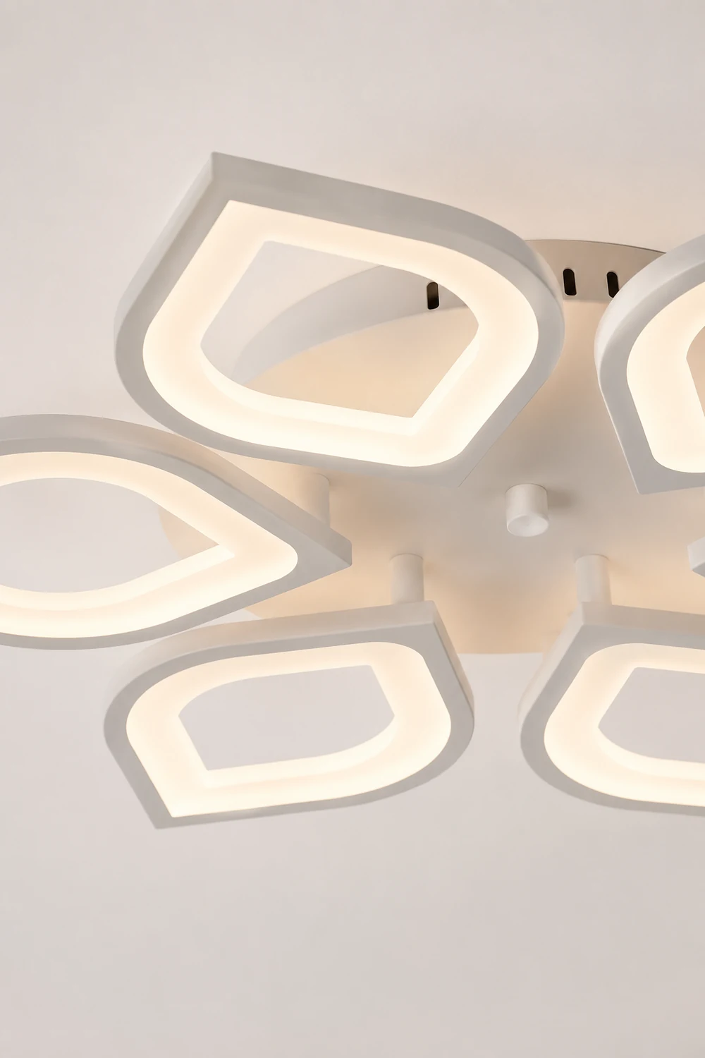 Hana Modern Designer Flower Flush Mount Ceiling Light - Lumpaz