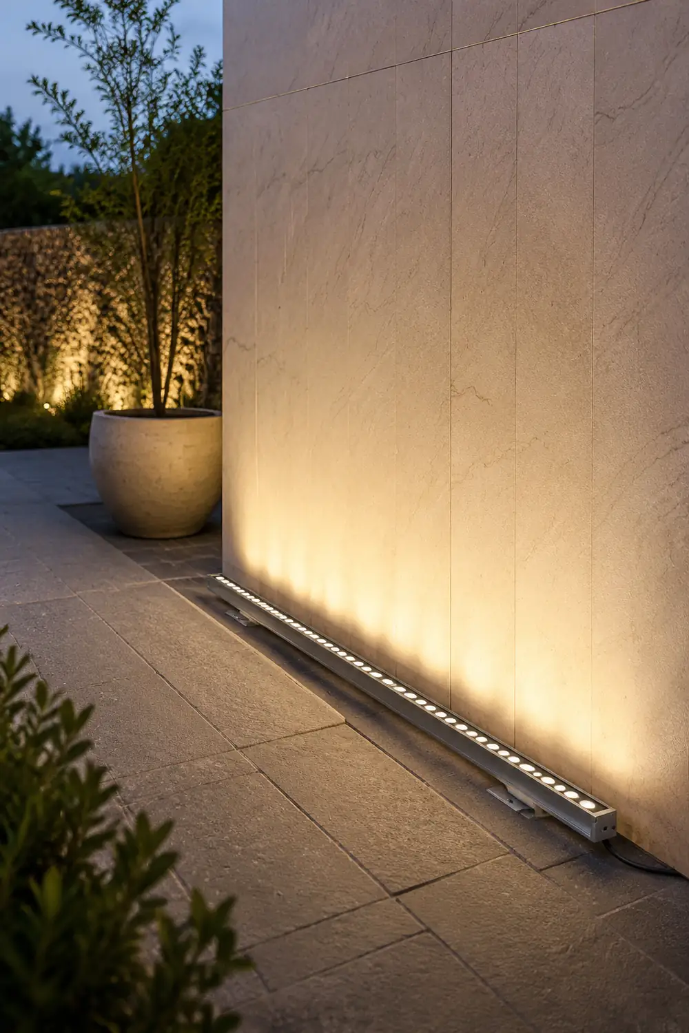 Strip Waterproof LED Outdoor Wall Washer Lights with Baffle - Lumpaz