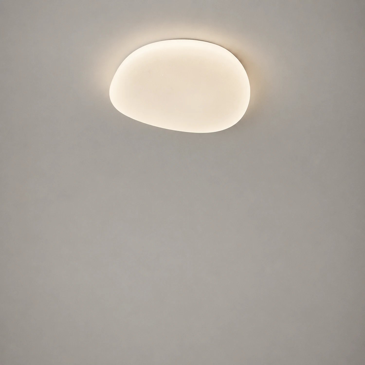 Quinn Modern Pebbles Shape Flush Mount Ceiling Light White Bedroom - Lumpaz