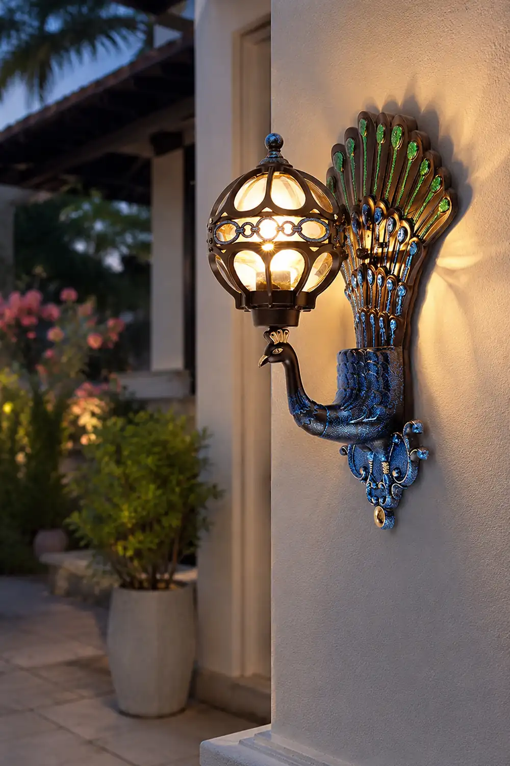Waterproof Retro Peacocks Aluminum European Style Outdoor Wall Light - Lumpaz