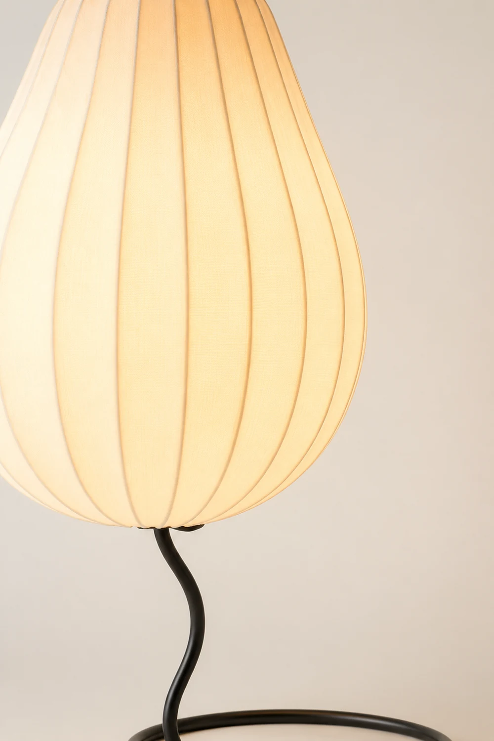 Renée Retro Pear Shaped Fabric Meta Floor Lamp - Lumpaz