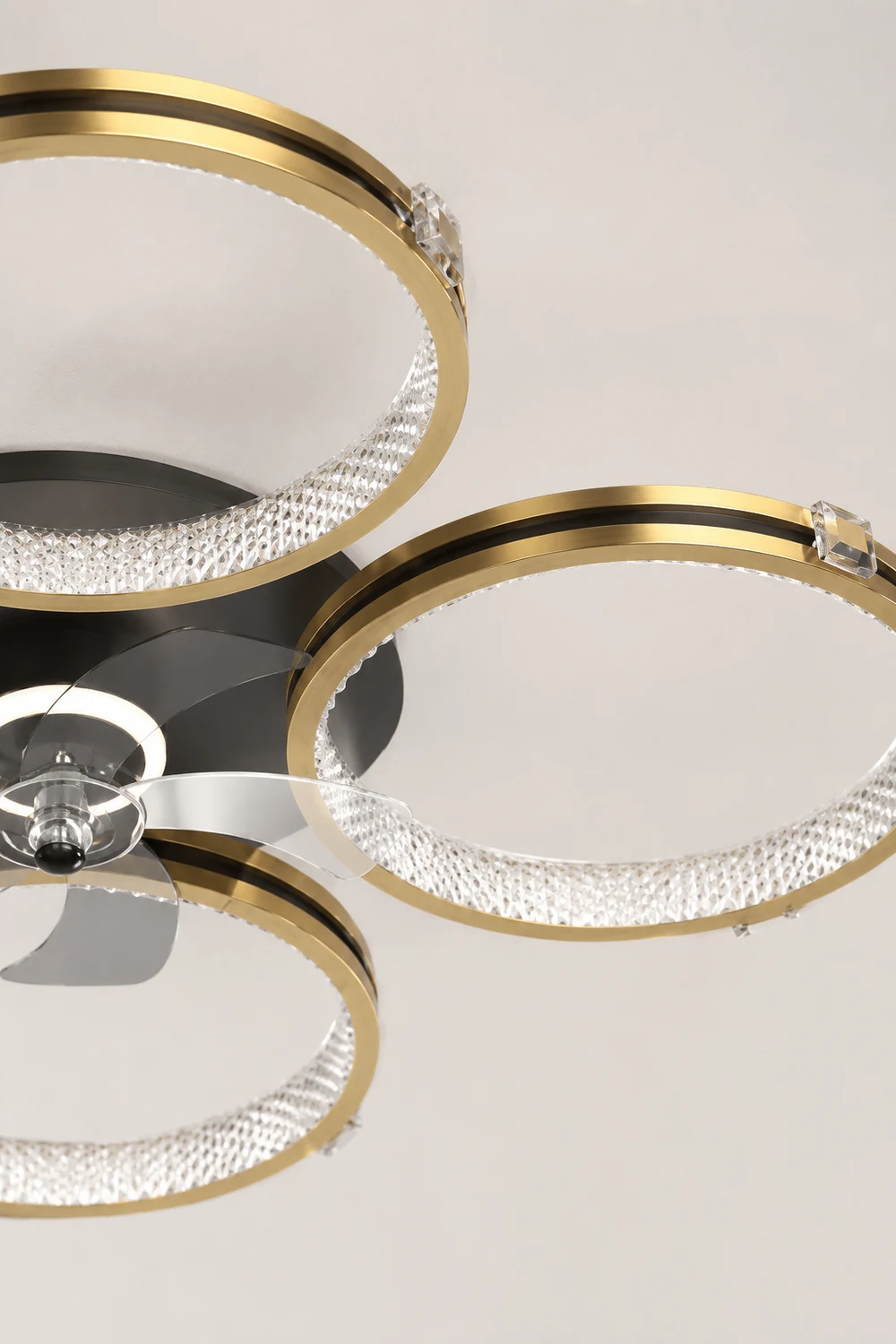 Kirsten 4-Rings 5-Blade Ceiling Fan with Light, 31"/40.5" - Lumpaz